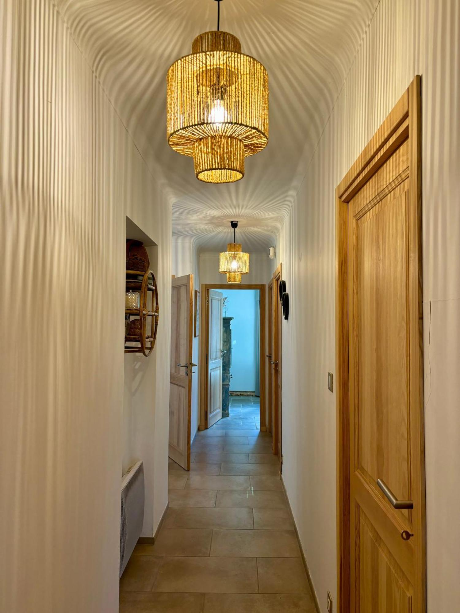 Maison Terre De Lune Mondragon Ngoại thất bức ảnh