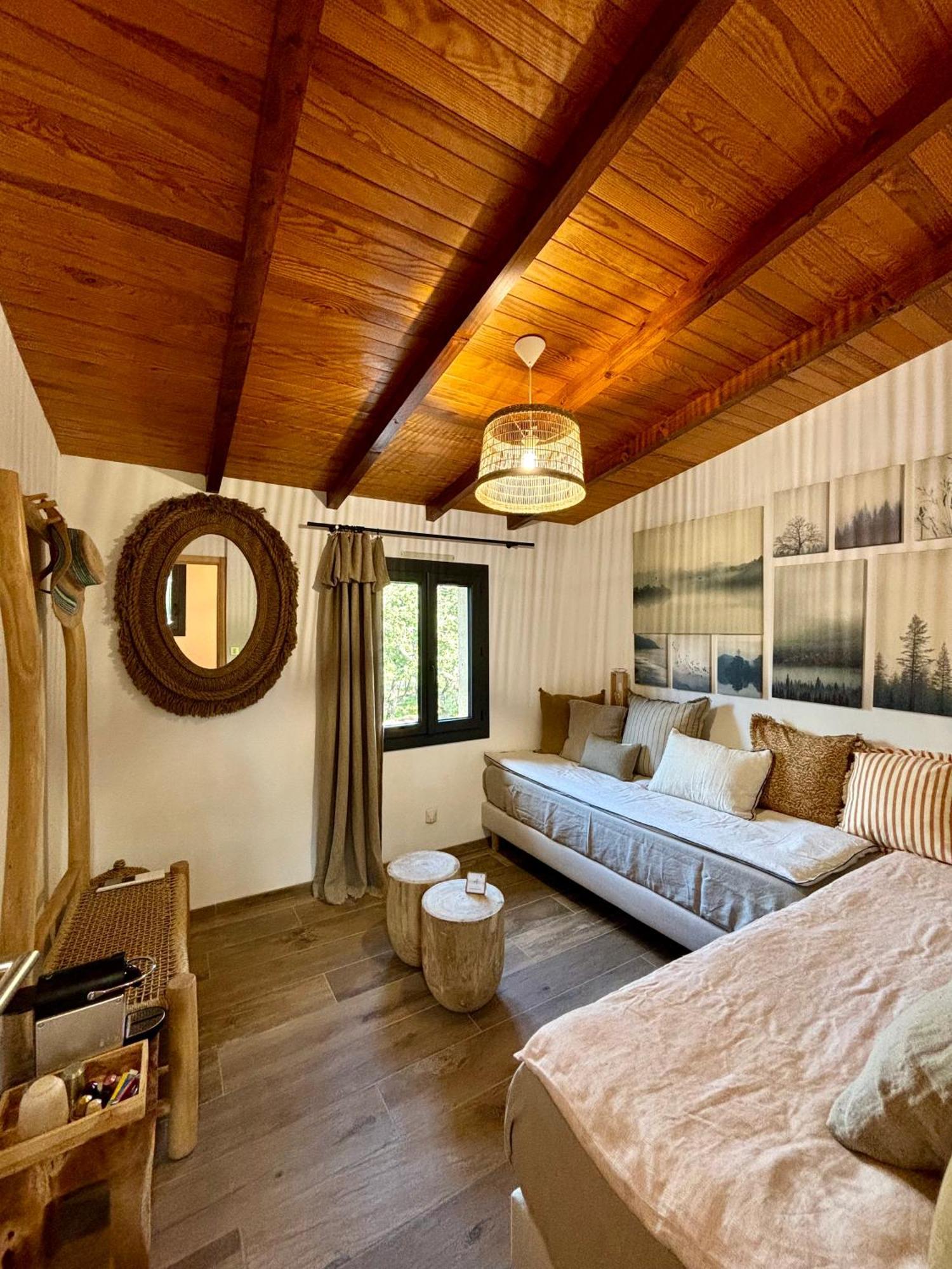 Maison Terre De Lune Mondragon Ngoại thất bức ảnh